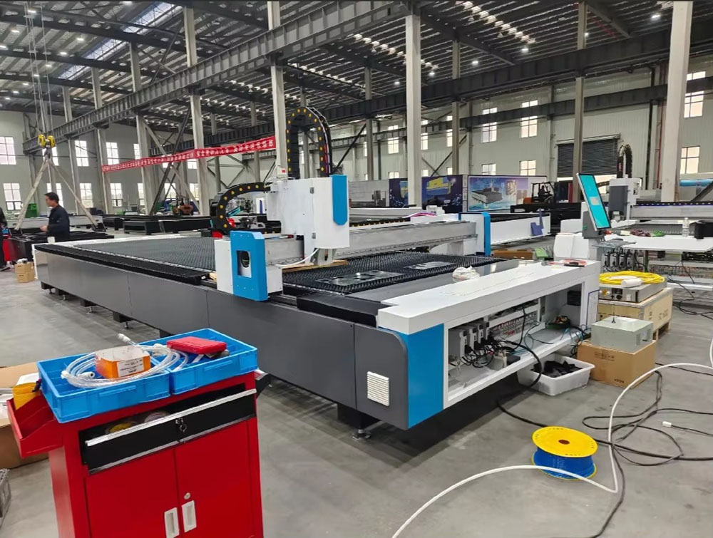 Industrial 3000W CNC Fiber Las - Industrial Laser Cutter For Metal ulasan dan harga